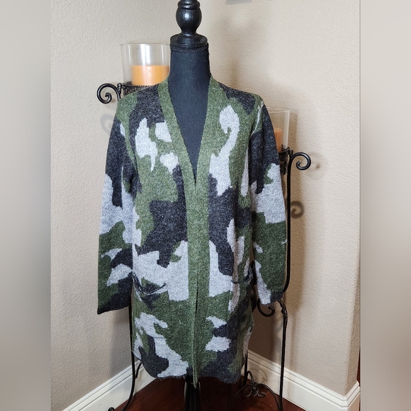 modern canvas Sweaters - Modern‎ Canvas Camouflage Open-Front Women Sweater